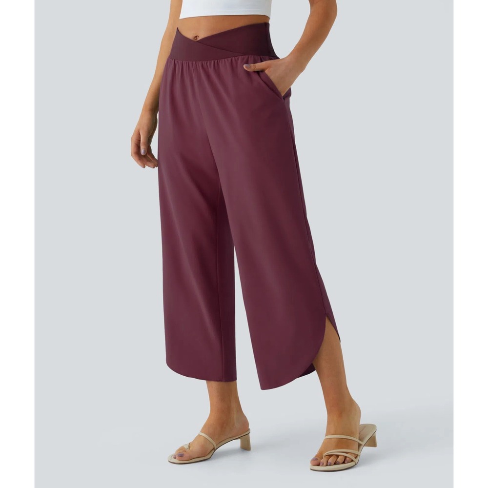 Women's Wide-Leg Crop Pants in Burgundy